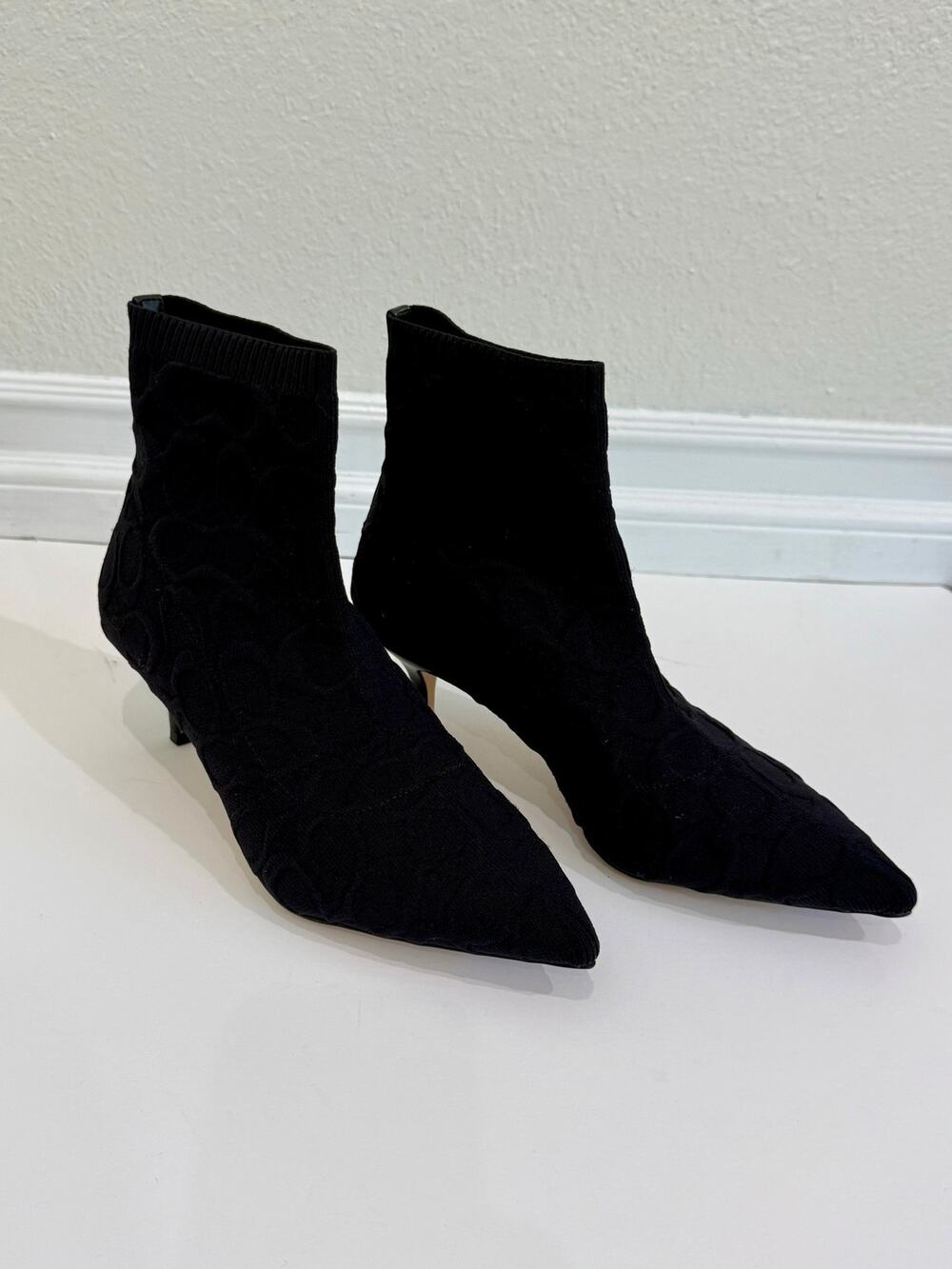 Coach Jade Signature Knit Sock Booties Black Pointed Toe Kitten Heel 6.5 Chic